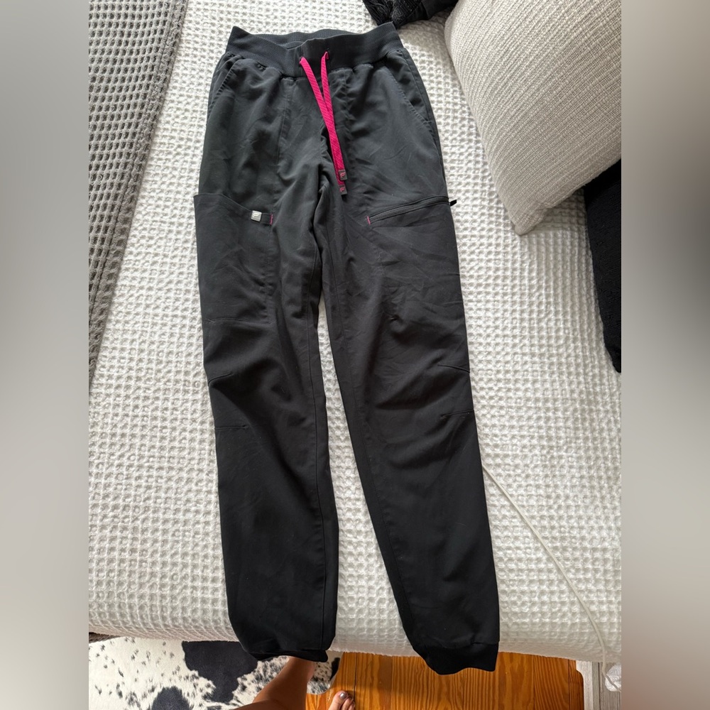 Fabletics High Waisted scrub pants